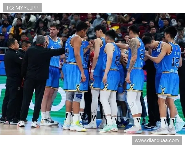 北京排球队配合技巧深度对比与战术解析 北京排球队配合技巧深度对比与战术解析