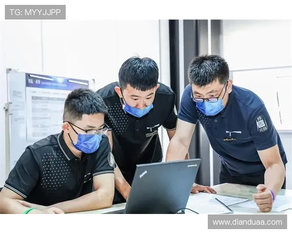 武汉足球队在大师赛中的团队协作表现分析与点评