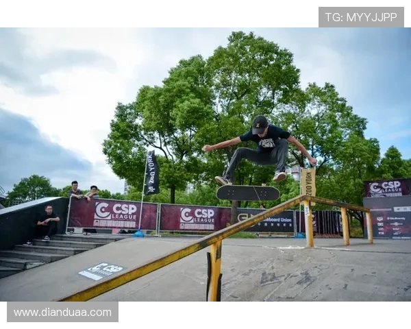 滑板梦想与坚持的旅程：王敏的滑板生涯对话分享