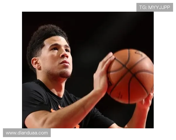 德文布克带领太阳队冲击总冠军的决心与挑战 德文布克带领太阳队冲击总冠军的决心与挑战