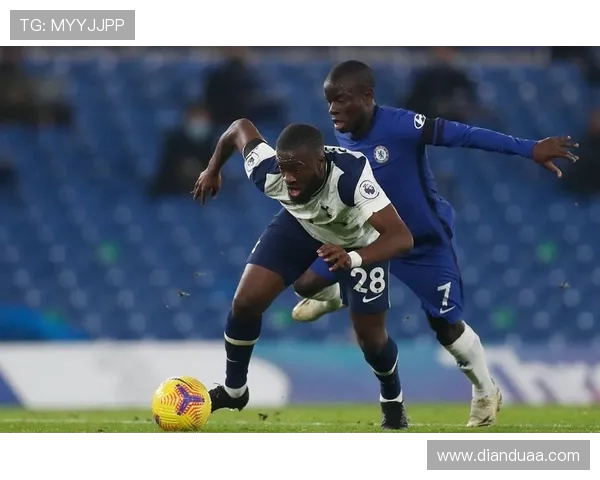 标准列与阿贾克的对决分析：战术布局与球员表现的全面解析