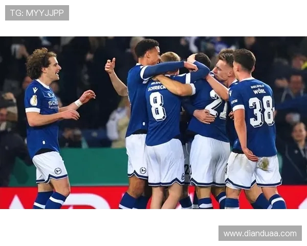 比勒菲尔德与门兴激战正酣谁能在这场较量中笑到最后