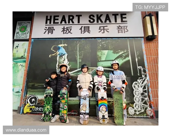 南京滑板队的边路渗透策略与滑板文化的深度融合探讨