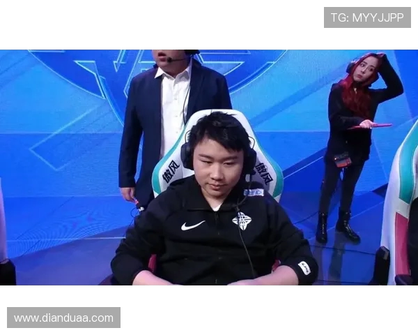 FPX在挑战者杯中的耐力表现分析与战术探讨